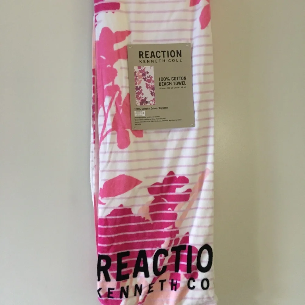 Kenneth Cole Reaction Floral Striped Beach Towel New W Tags